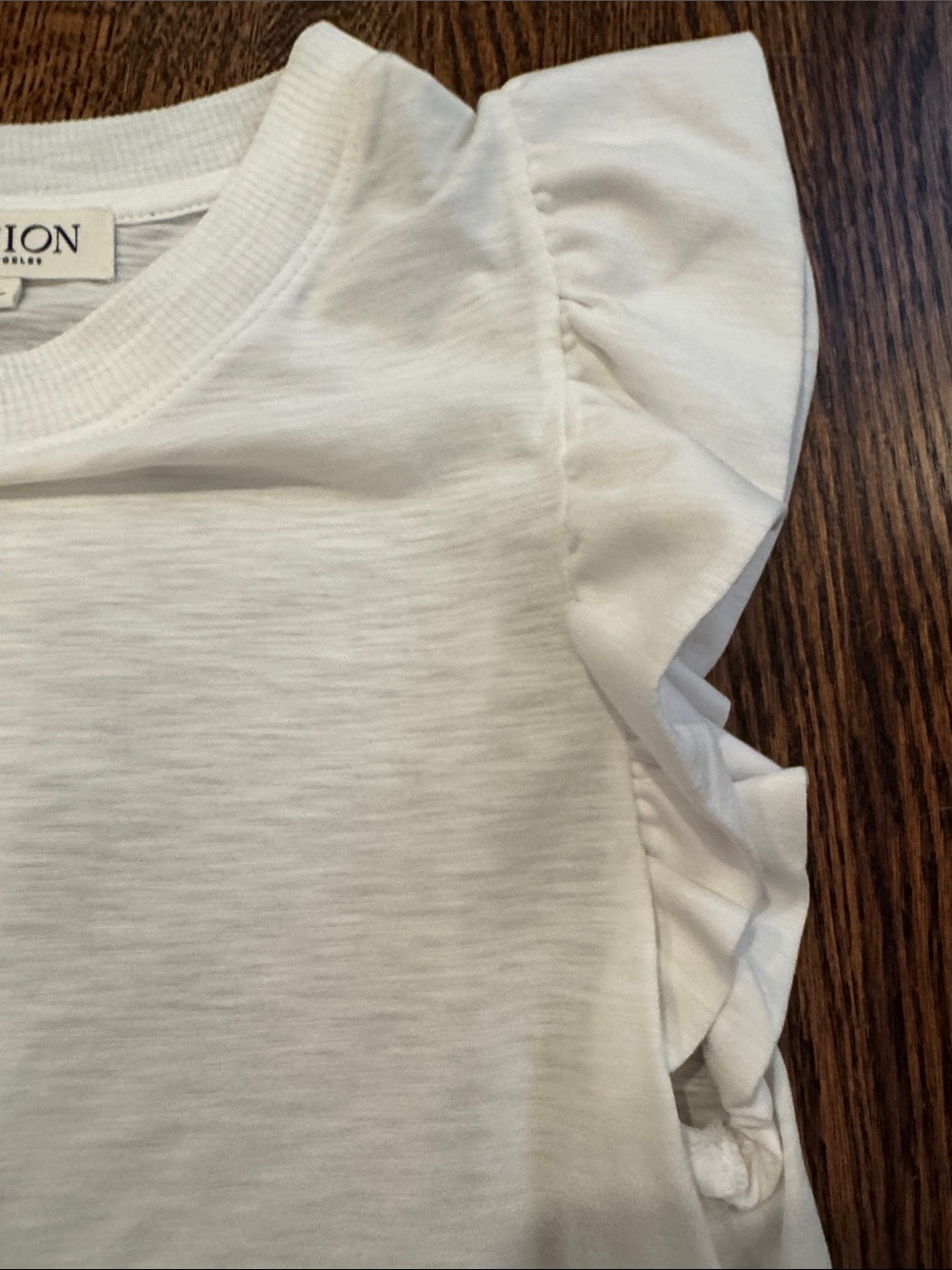 White flutter tee - Picture 4 of 4
